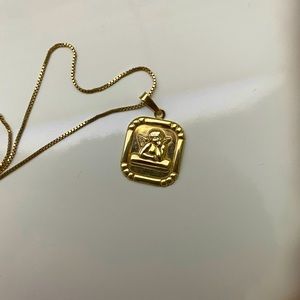 Doux Angel pendant necklace